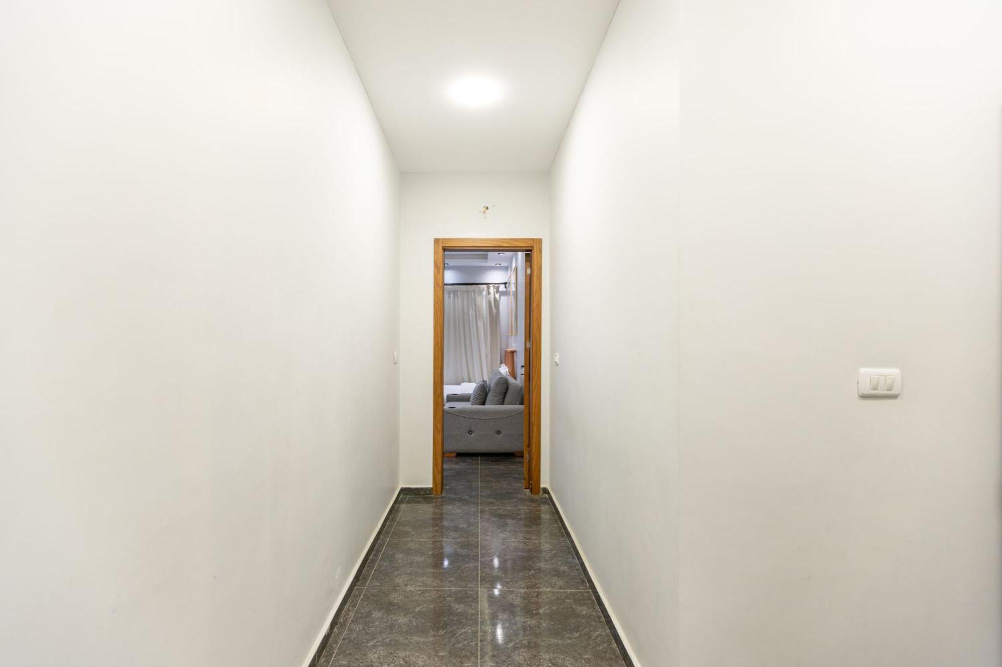 Apartment Travelholic Auc