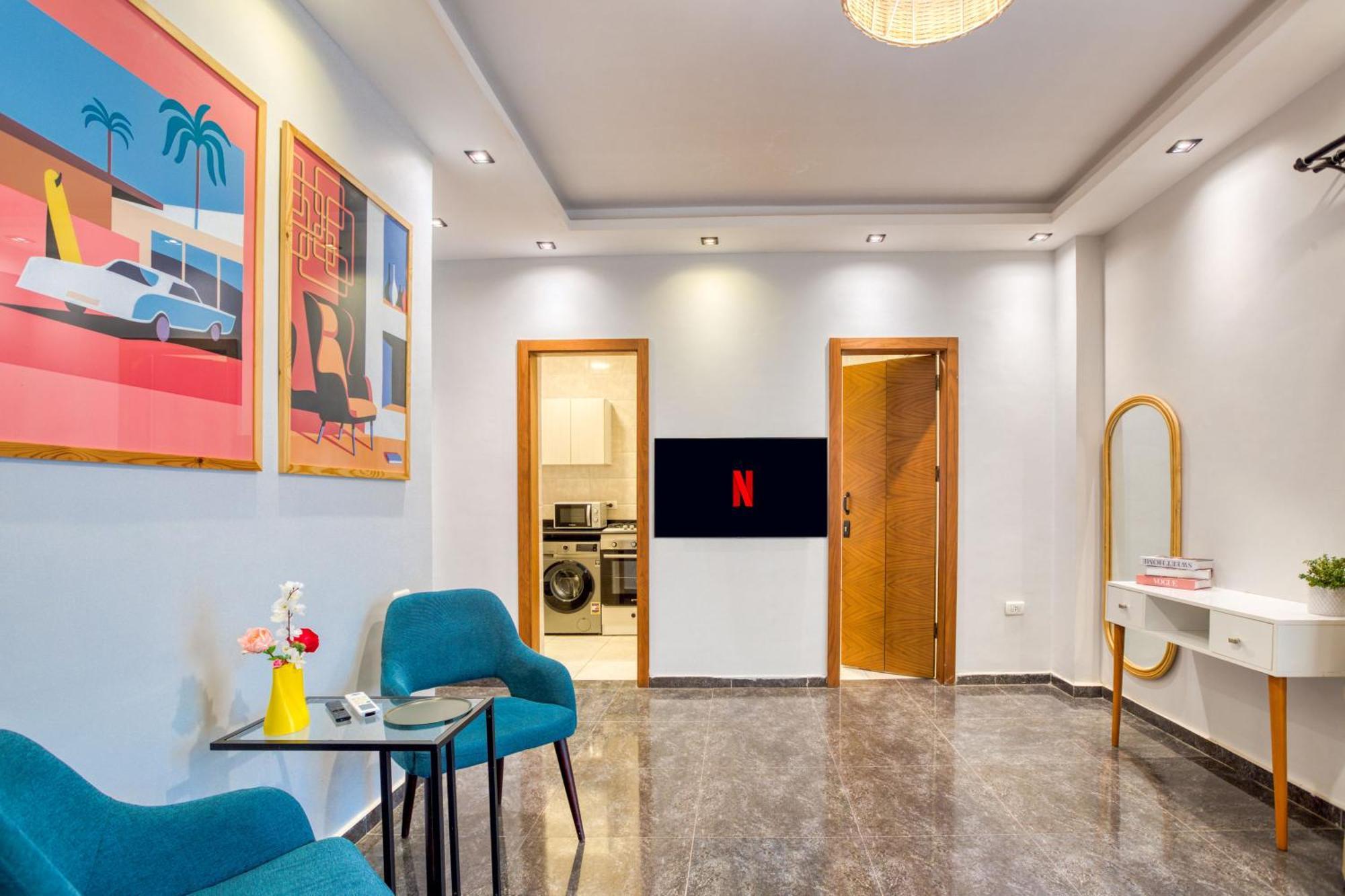 Travelholic Auc Apartment *
