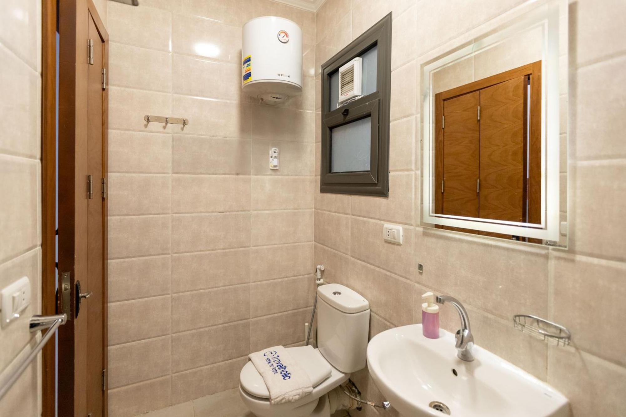Travelholic Auc Apartment Kairo